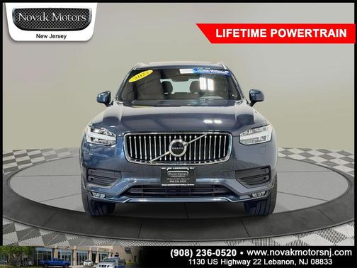 2022 Volvo XC90 T6 Momentum