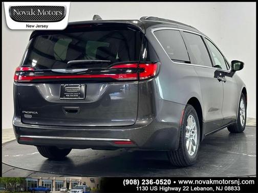 2022 Chrysler Pacifica Touring L