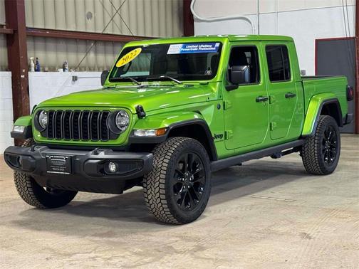 2025 Jeep Gladiator Nighthawk