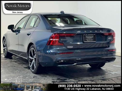 2024 Volvo S60 B5 Plus Dark Theme