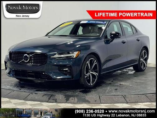 2024 Volvo S60 B5 Plus Dark Theme