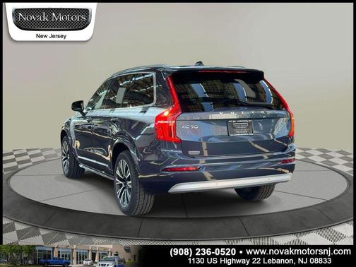 2022 Volvo XC90 T6 Momentum