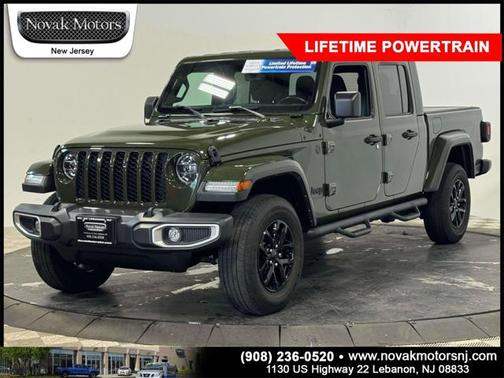 2022 Jeep Gladiator Sport S