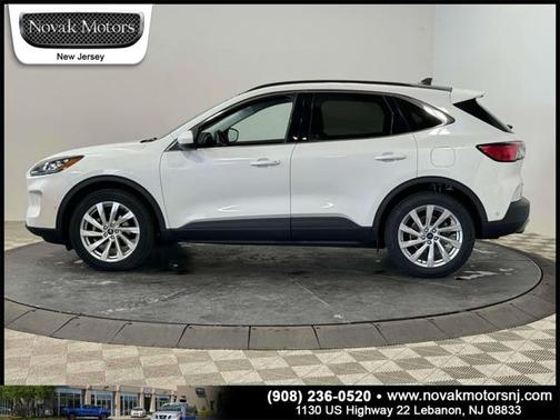 2022 Ford Escape Titanium