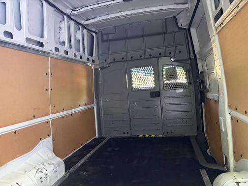 Glacier White 2014 Nissan NV Cargo NV2500 HD SV V6
