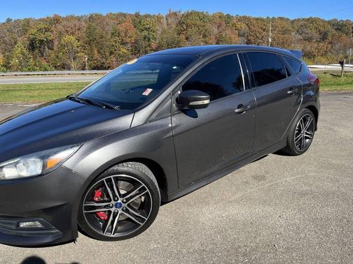 2018 Ford Focus ST 
