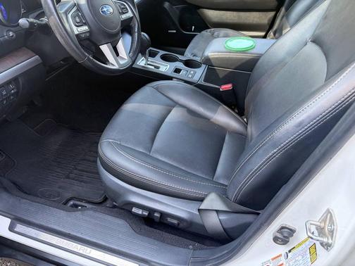 Crystal White Pearl 2015 Subaru Outback 3.6R Limited