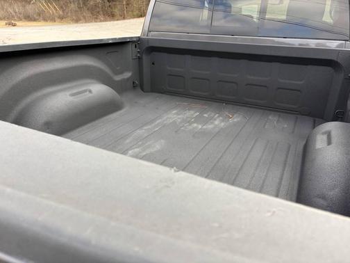 2018 RAM 2500 Laramie Crew Cab 4x4 6'4' Box