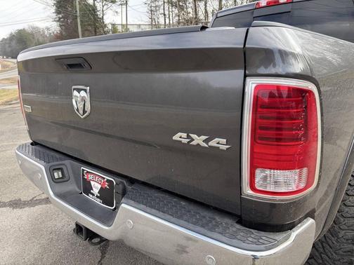 2018 RAM 2500 Laramie Crew Cab 4x4 6'4' Box