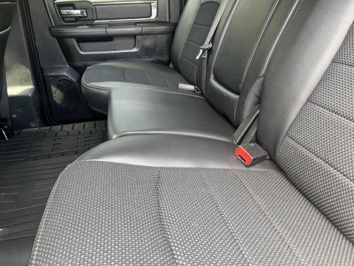 2018 RAM 2500 Big Horn Crew Cab 4x4 6'4' Box