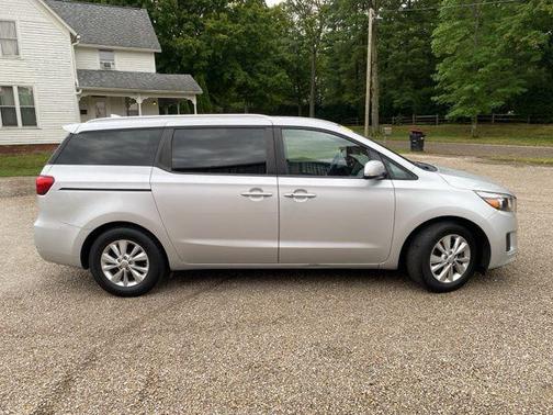 2018 Kia Sedona LX