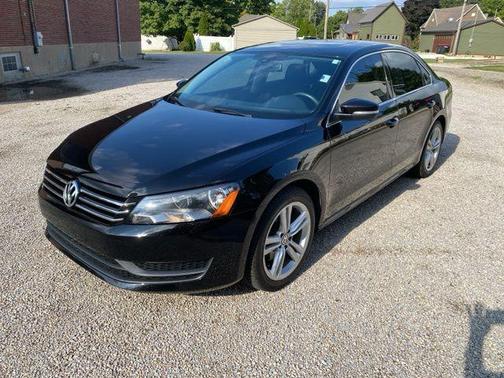 2014 Volkswagen Passat 1.8T Auto SE w/Sunroof & Nav