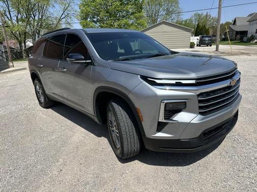 2024 Chevrolet Traverse LT