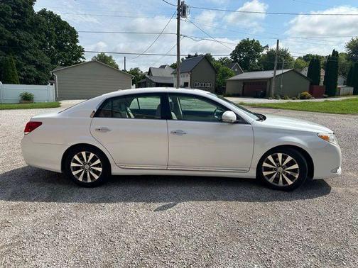 2011 Toyota Avalon Base