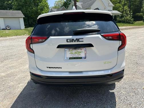 2021 GMC Terrain SLT