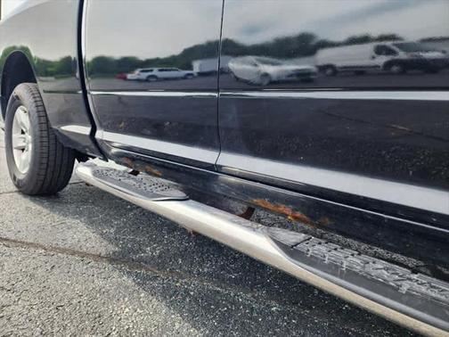 2017 RAM 1500 SLT