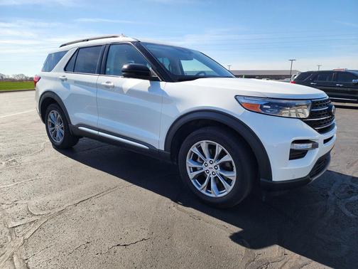 Star White Metallic Tri-Coat 2023 Ford Explorer XLT