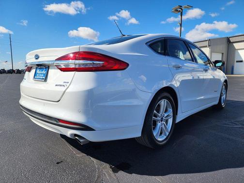 2018 Ford Fusion Hybrid SE