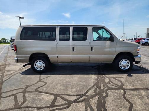 2013 Ford E350 Super Duty XLT
