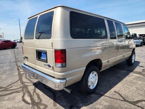 2013 Ford E350 Super Duty XLT