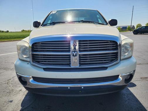 Cool Vanilla Clearcoat 2008 Dodge Ram 1500 SLT Quad Cab
