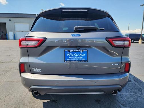 Carbonized Gray Metallic 2024 Ford Escape ST-Line