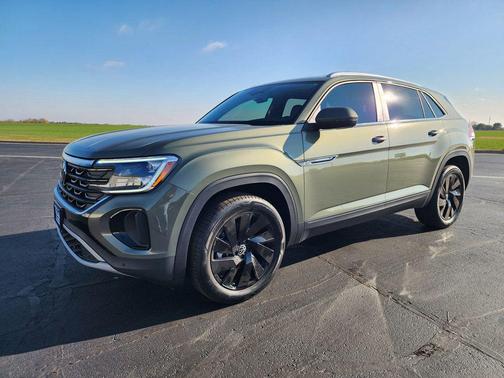 2025 Volkswagen Atlas Cross Sport 2.0T SE w/Technology 4MOTION