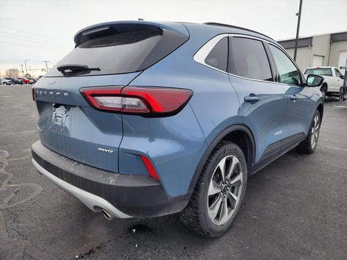 2024 Ford Escape Platinum