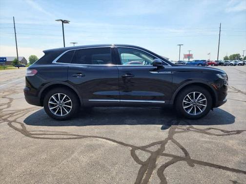 2022 Lincoln Nautilus Standard
