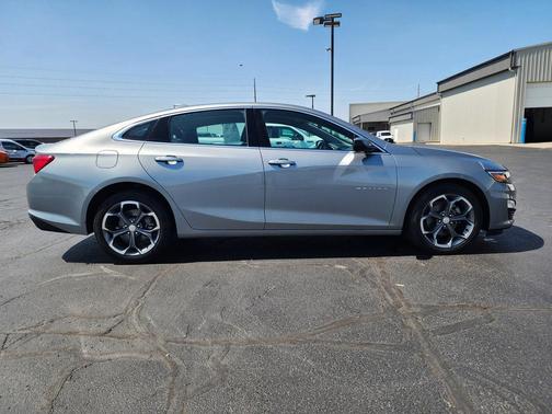 Sterling Gray Metallic 2024 Chevrolet Malibu FWD 1LT