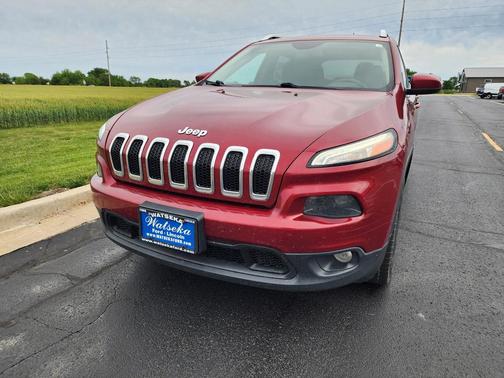 Deep Cherry Red Crystal Pearlcoat 2015 Jeep Cherokee Latitude
