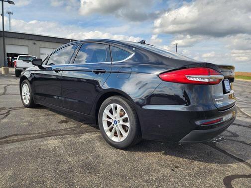2020 Ford Fusion SE