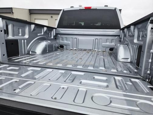 Iconic Silver Metallic 2025 Ford F-150 XLT