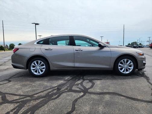 2022 Chevrolet Malibu FWD LT