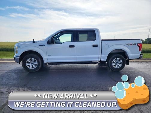 Oxford White 2017 Ford F-150 XLT