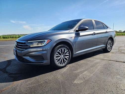 Platinum Gray Metallic 2019 Volkswagen Jetta 1.4T SEL