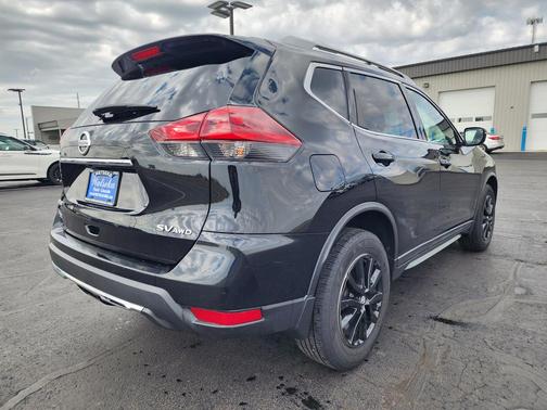 2018 Nissan Rogue SV