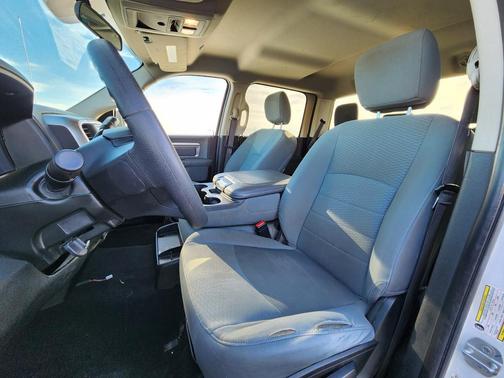 2018 RAM 2500 SLT Crew Cab 4x4 6'4' Box