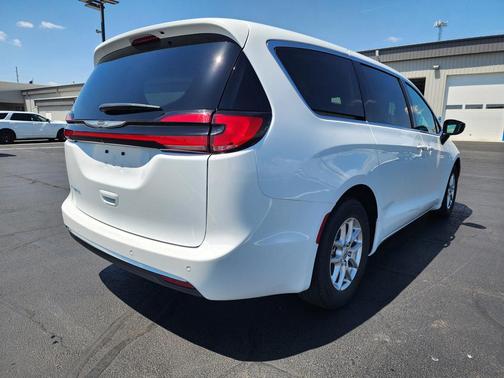 Bright White Clearcoat 2024 Chrysler Pacifica Touring L