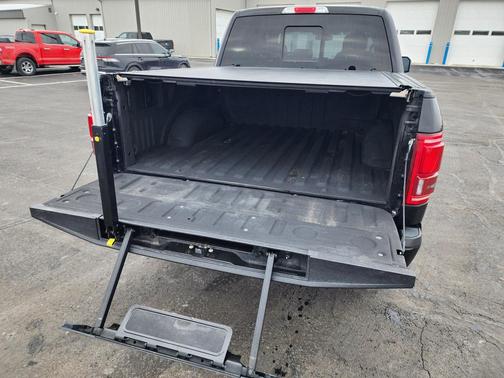 2017 Ford F-150 Platinum