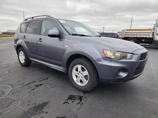 2010 Mitsubishi Outlander ES