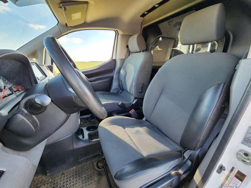2020 Nissan NV200 SV