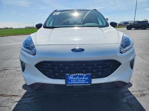 Star White Metallic Tri-Coat 2022 Ford Escape SEL