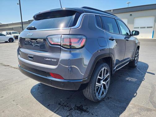 Baltic Gray Metallic Clearcoat 2024 Jeep Compass Limited