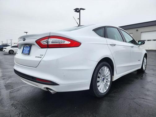 2014 Ford Fusion Hybrid SE