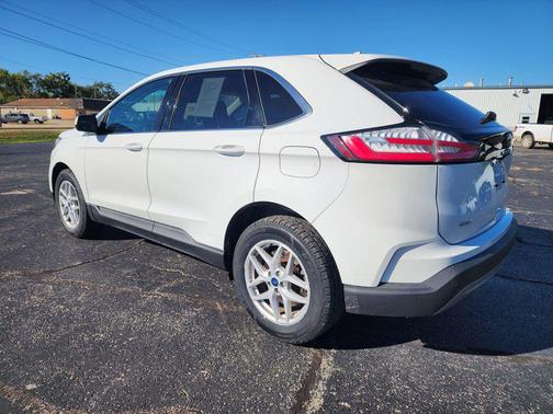 2022 Ford Edge SEL