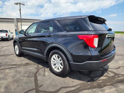 2021 Ford Explorer Base