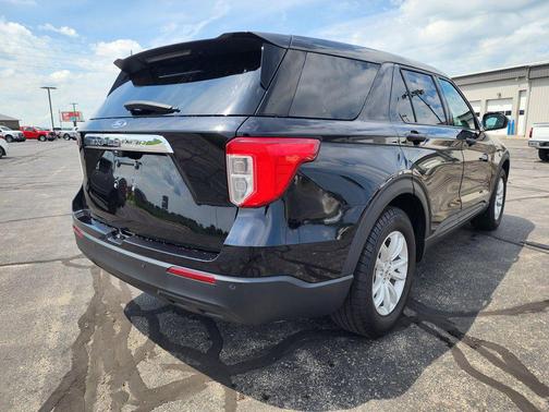 2021 Ford Explorer Base