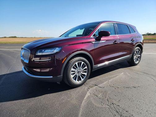 2022 Lincoln Nautilus Standard