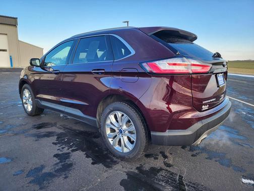 2022 Ford Edge Titanium